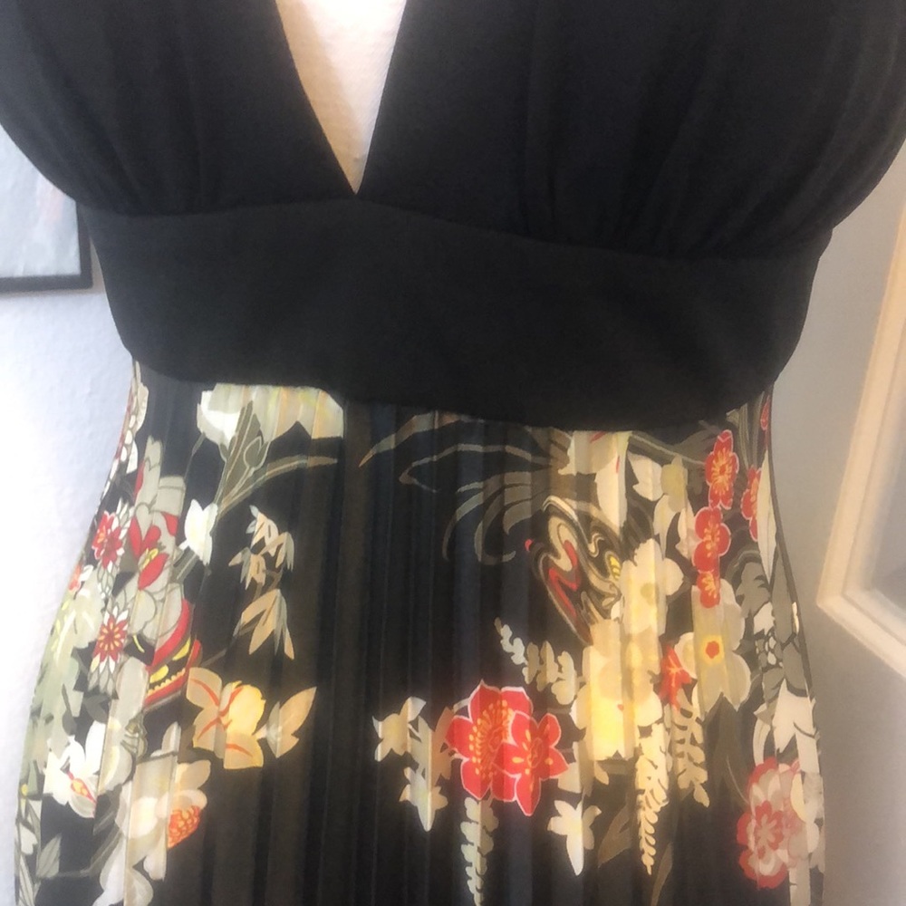 Betsy & Adam by Linda Bernell triangle halter top pleated maxi dress Asi… - Picture 6 of 15